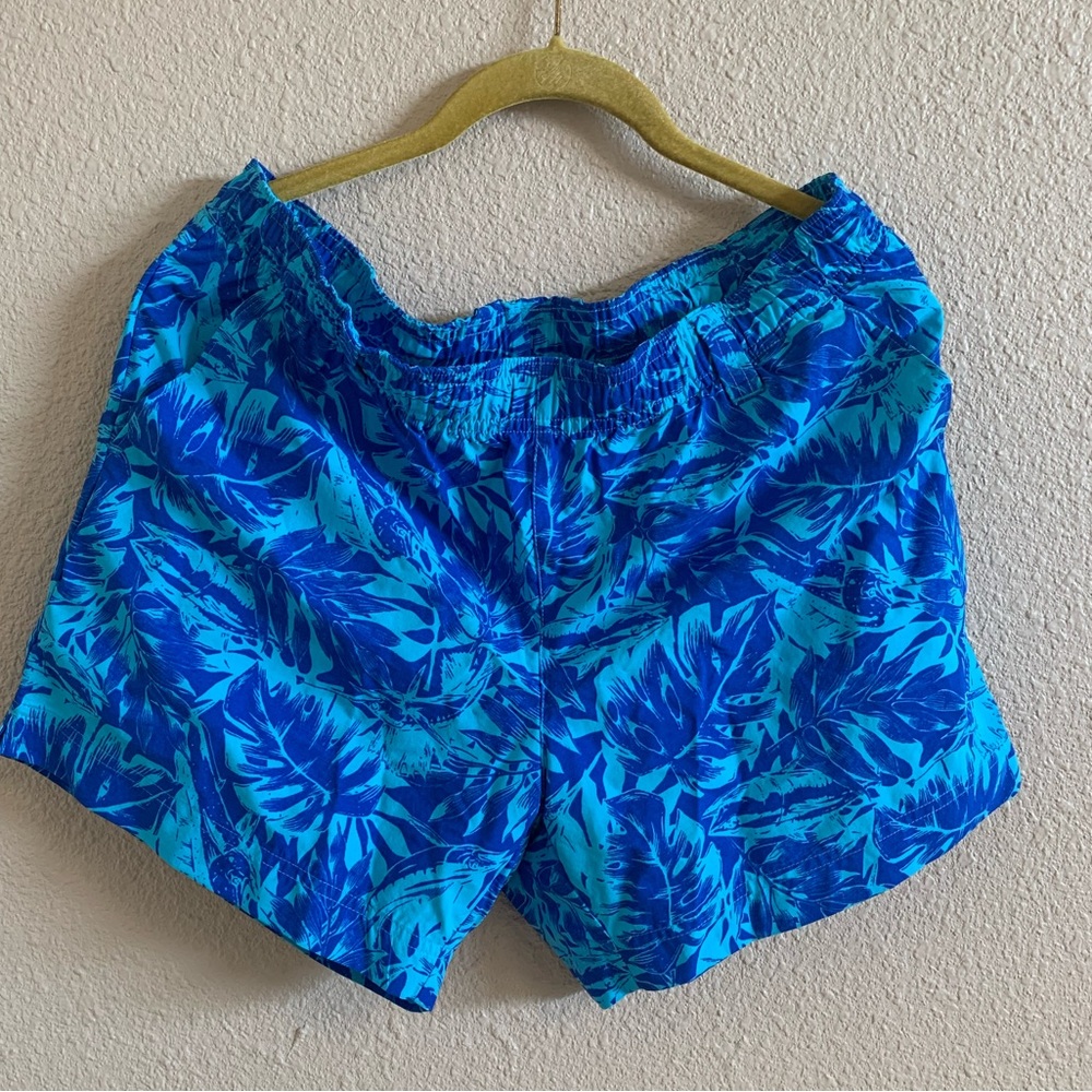 Columbia PFG Women’s Tropical Print Shorts 🌴 - Picture 1 of 7